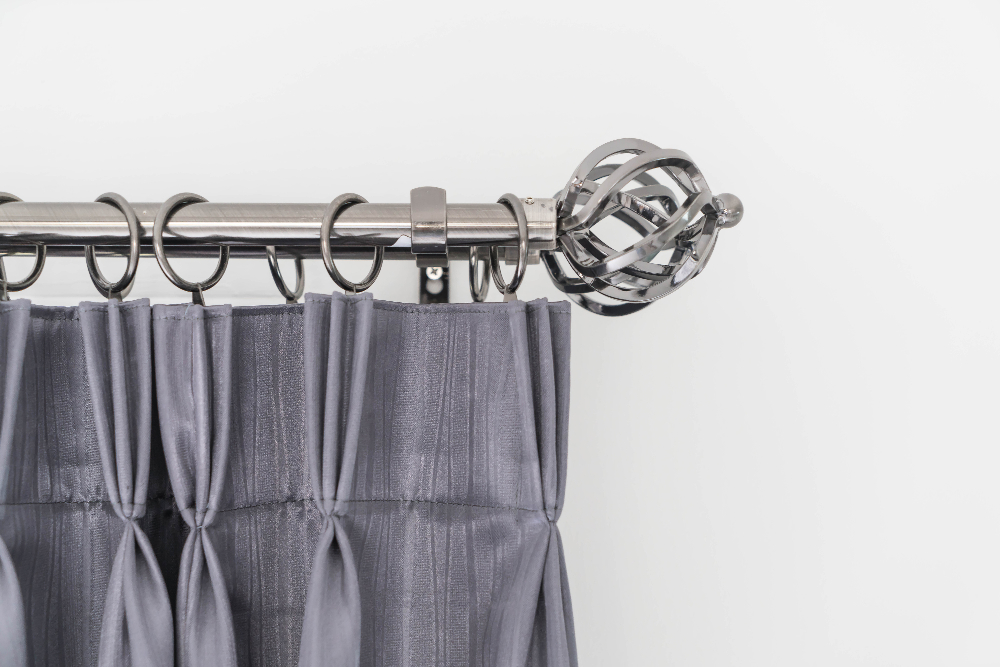 Karnisze Kraków - dekoracyjne zakończenie